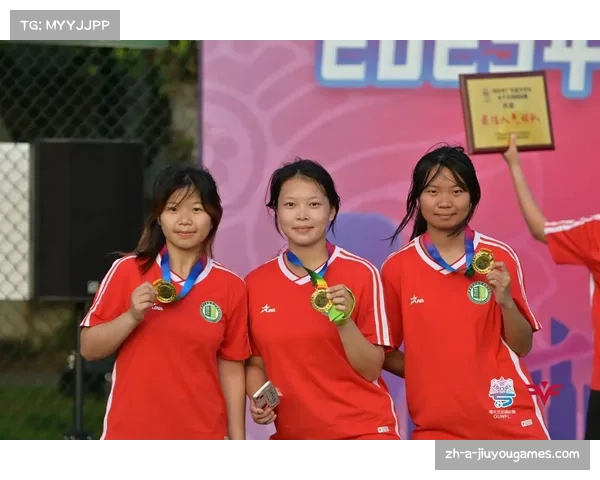 浙江女足U16新星邵子钦领衔出征全国青少年女子足球比赛